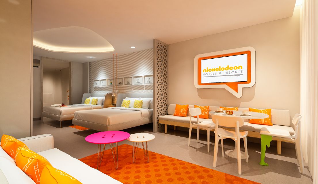 Swim-Up Oceanfront Connecting Suite